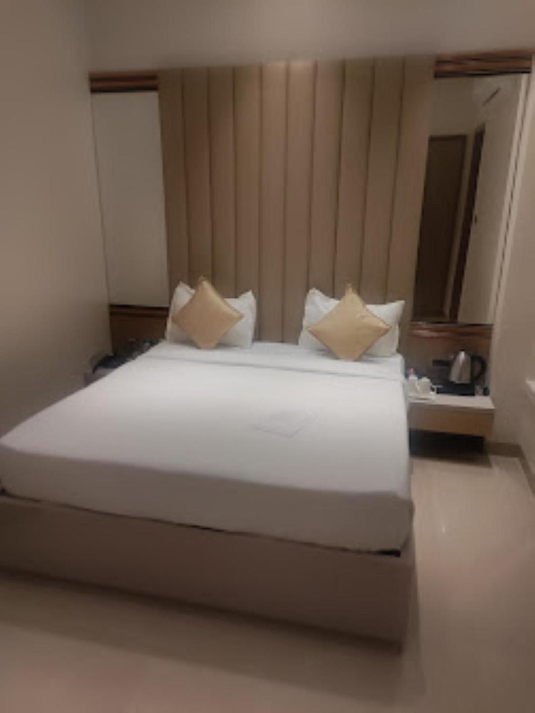 Red Orchid Hotel קאנפור מראה חיצוני תמונה