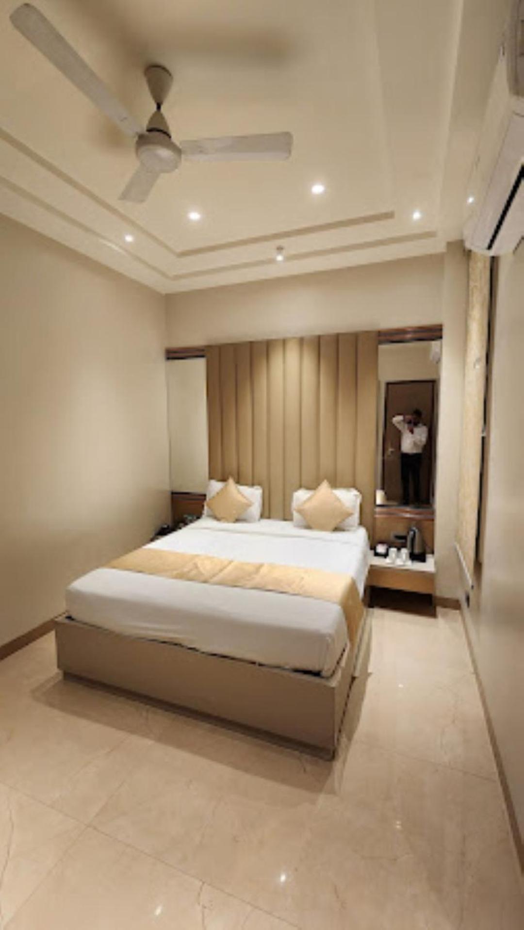 Red Orchid Hotel קאנפור מראה חיצוני תמונה
